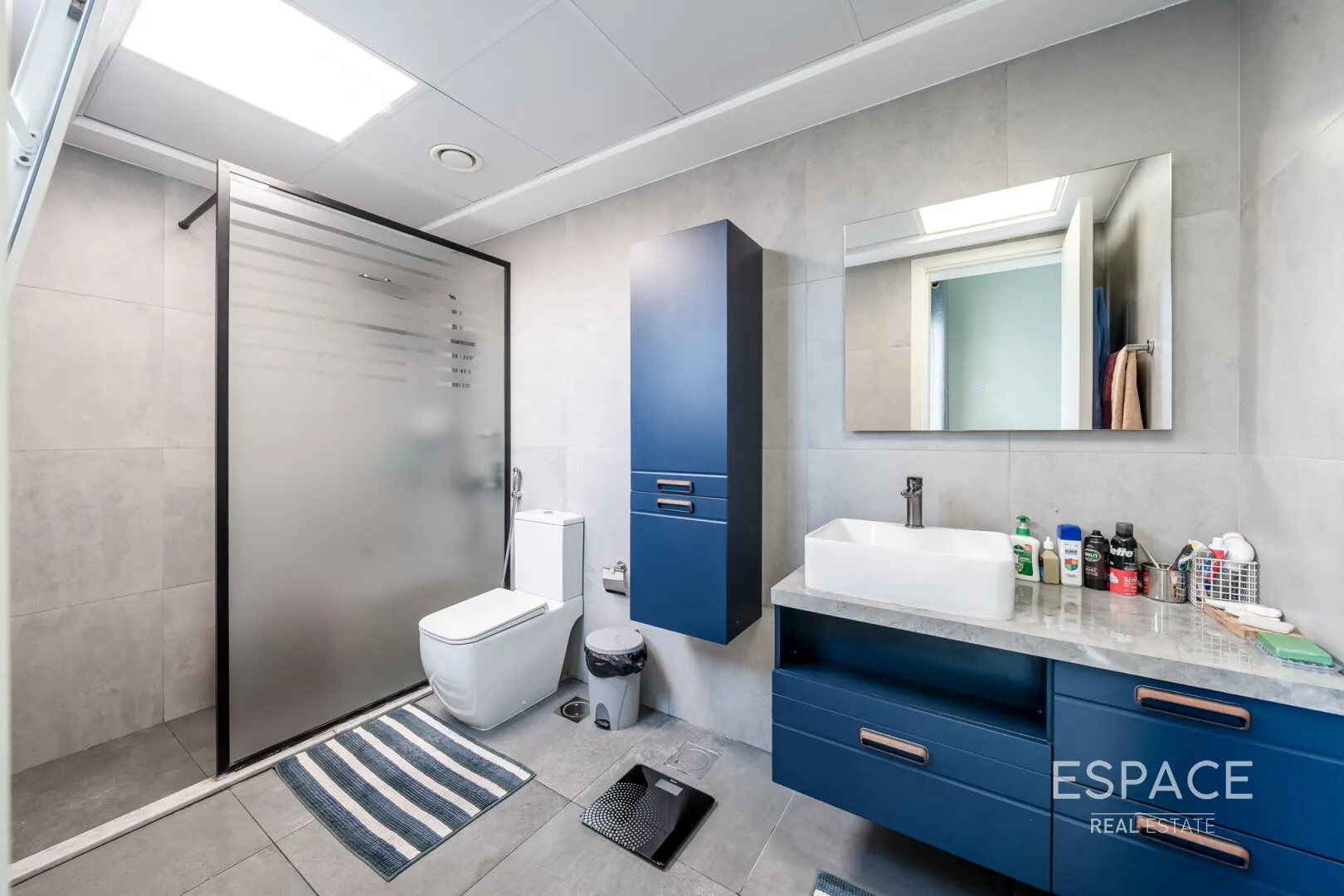 single static gallery