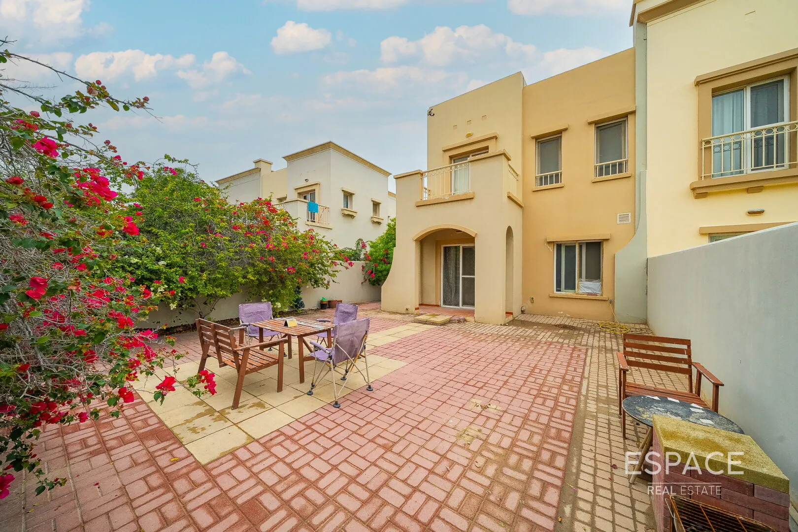 single static gallery