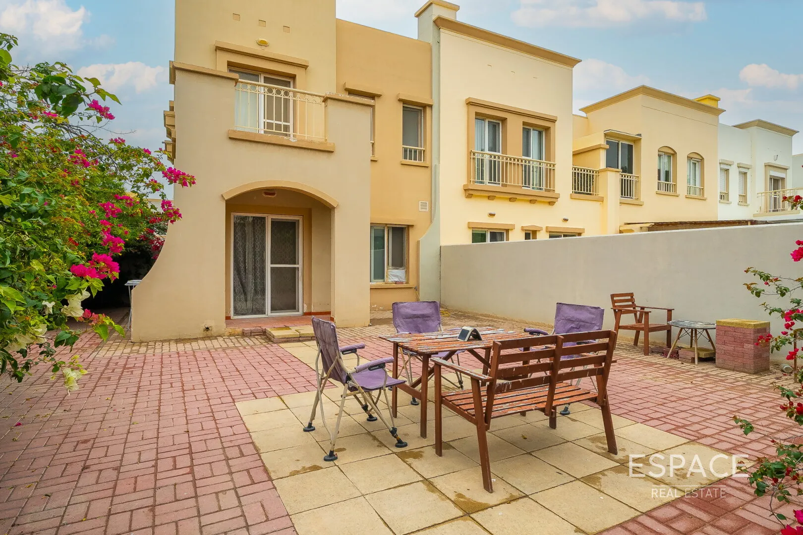 PropertiesGalleryCamera