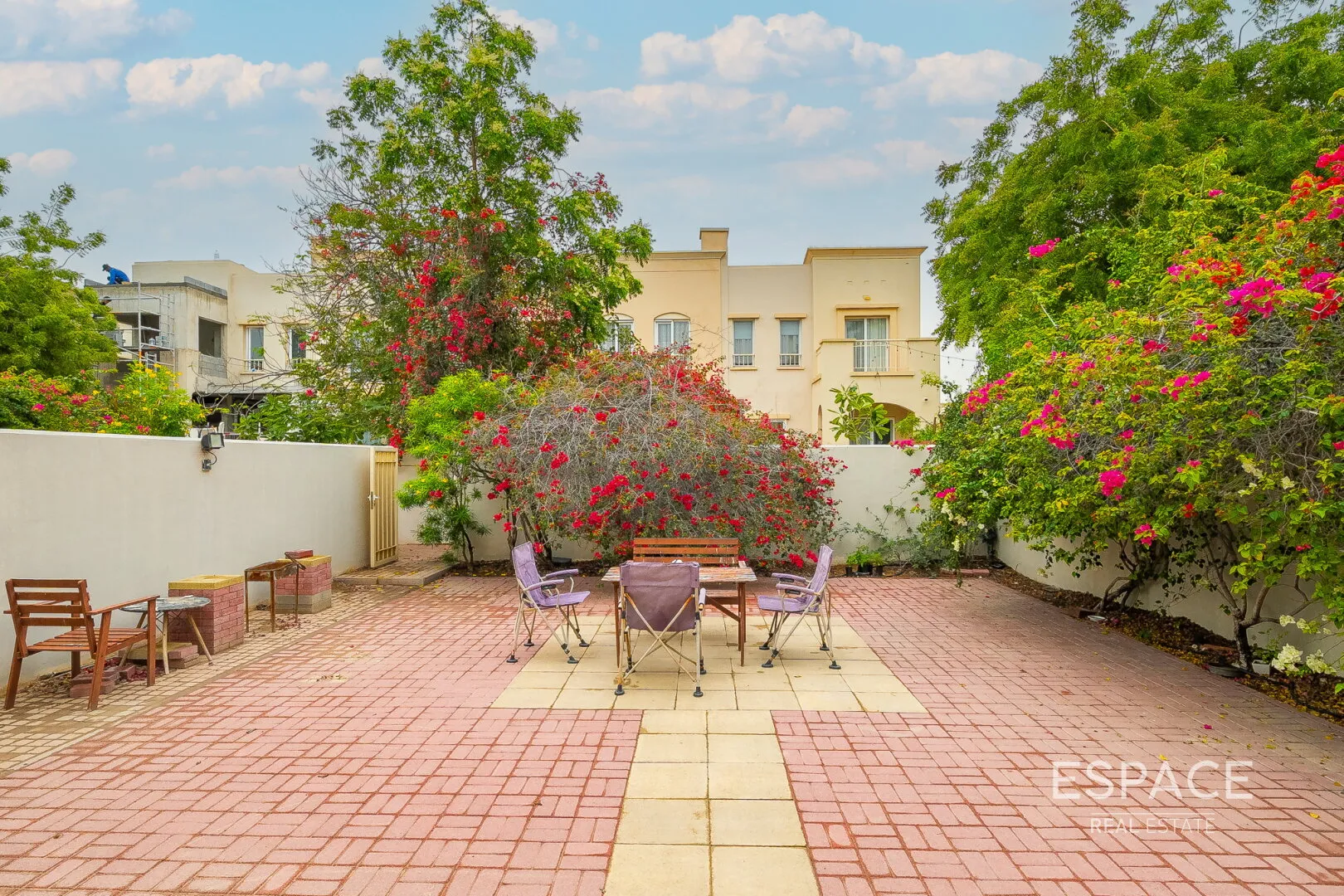 PropertiesGalleryCamera