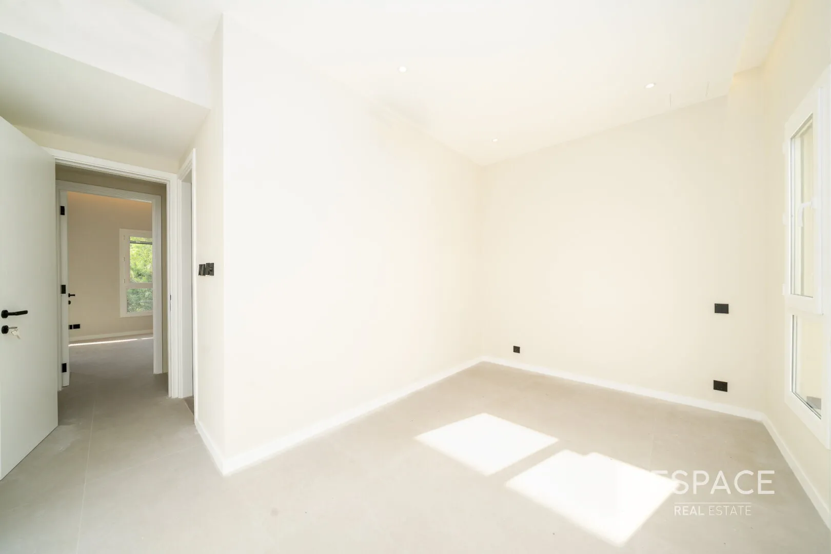 single static gallery