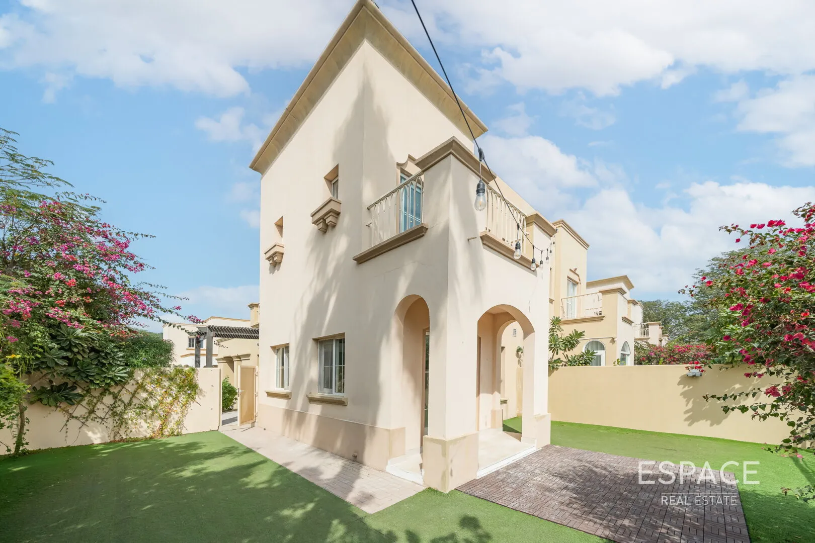 PropertiesGalleryCamera