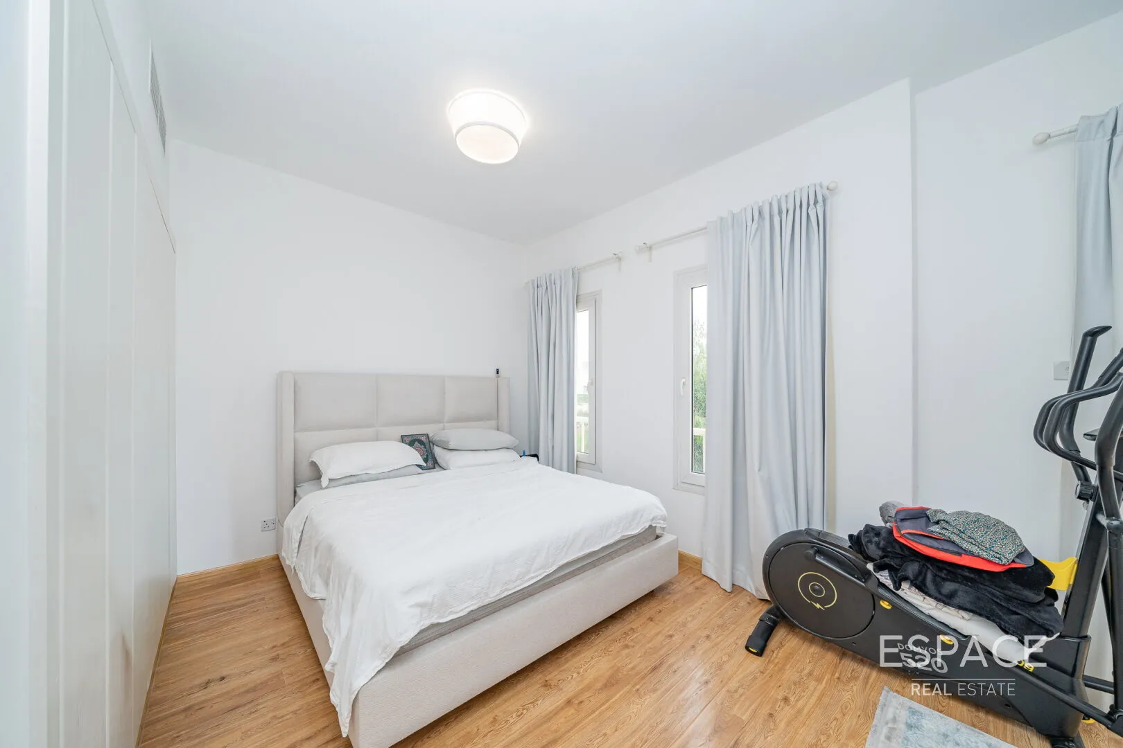 PropertiesGalleryCamera