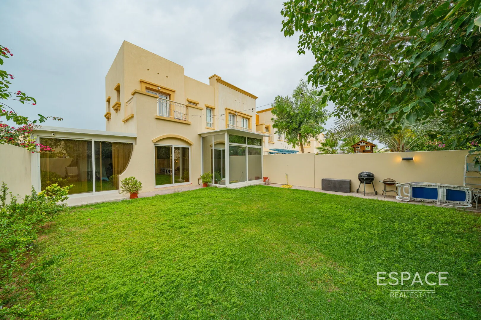 PropertiesGalleryCamera