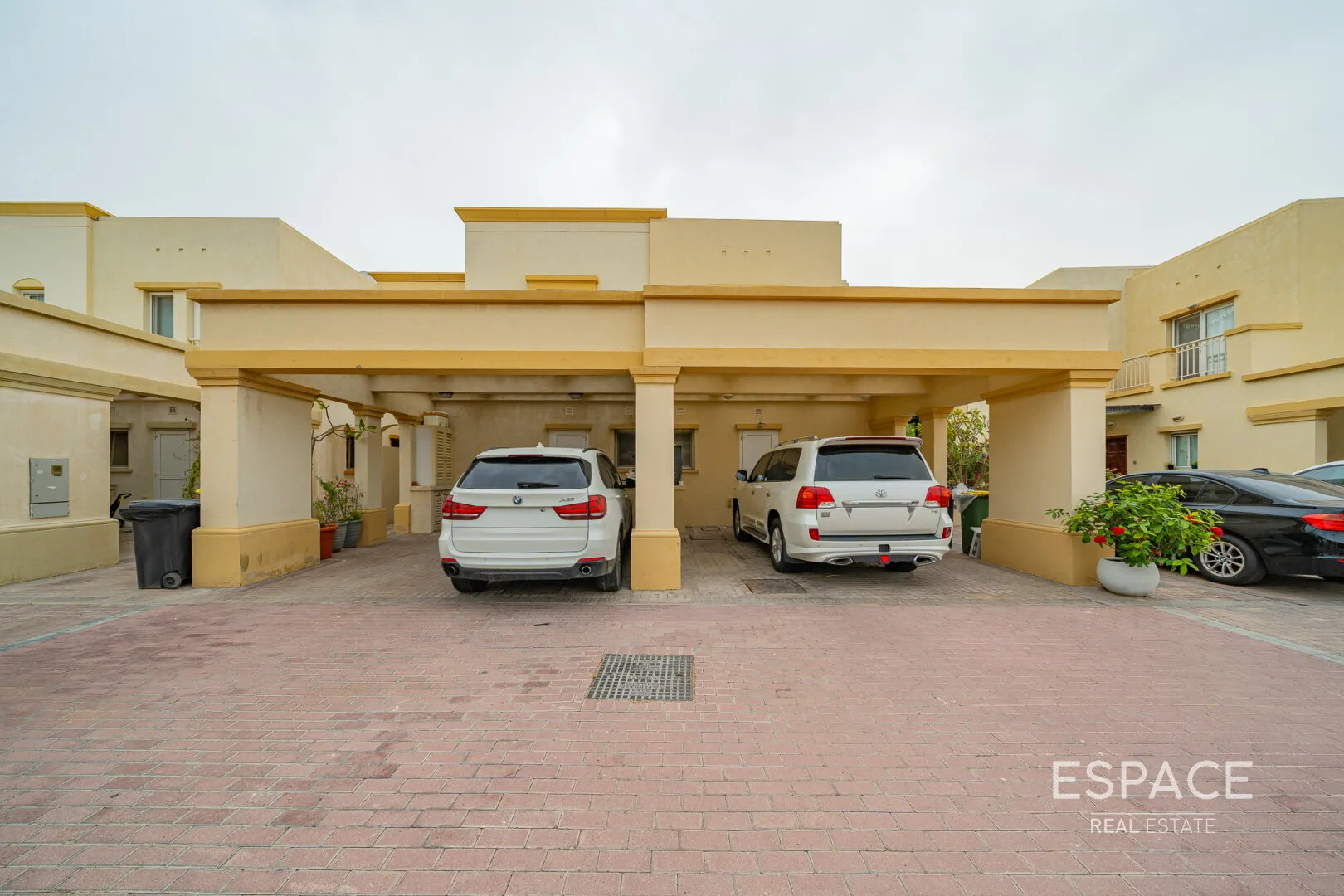 PropertiesGalleryCamera