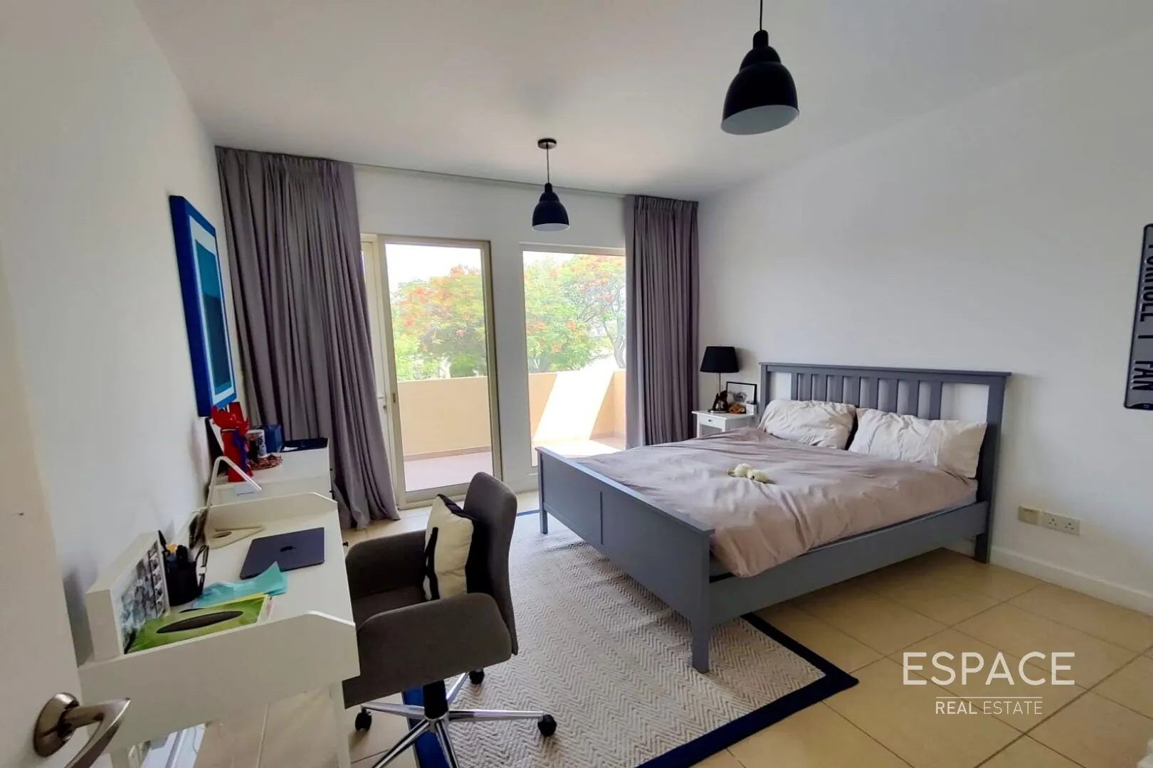 PropertiesGalleryCamera