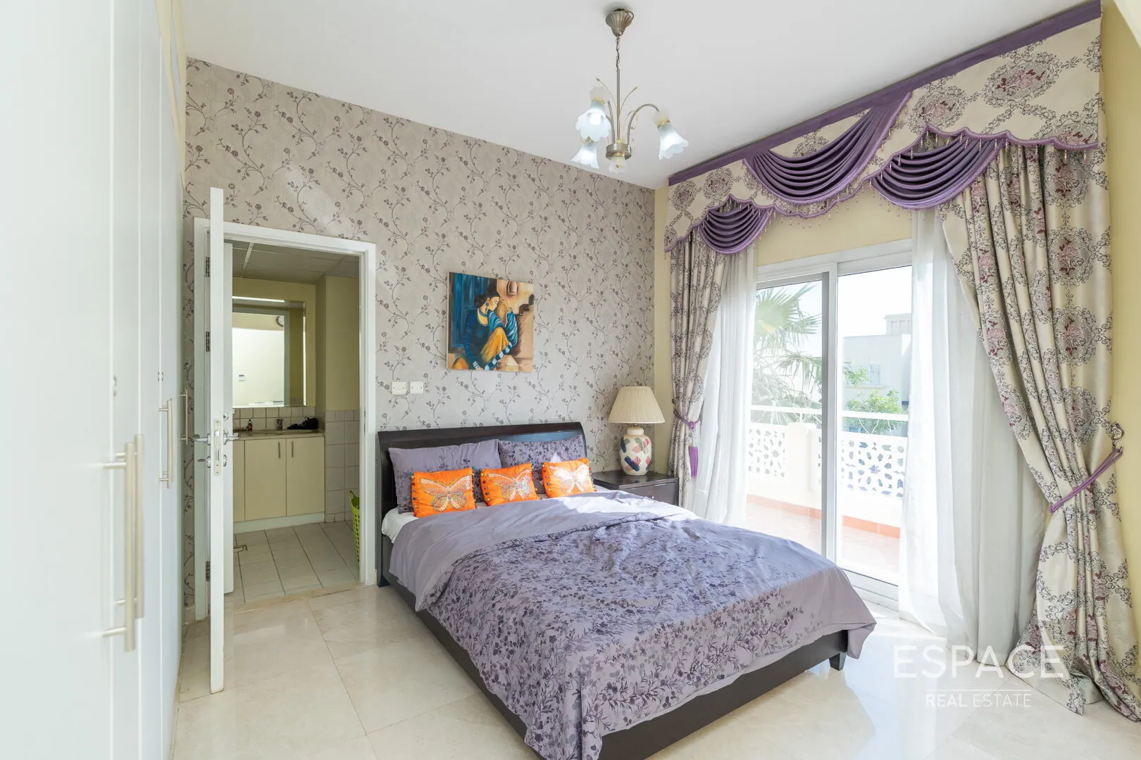 PropertiesGalleryCamera