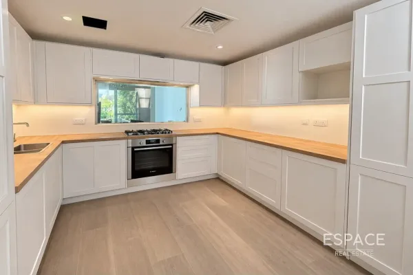 Maeen 2, Lakes, Dubai - Espace
