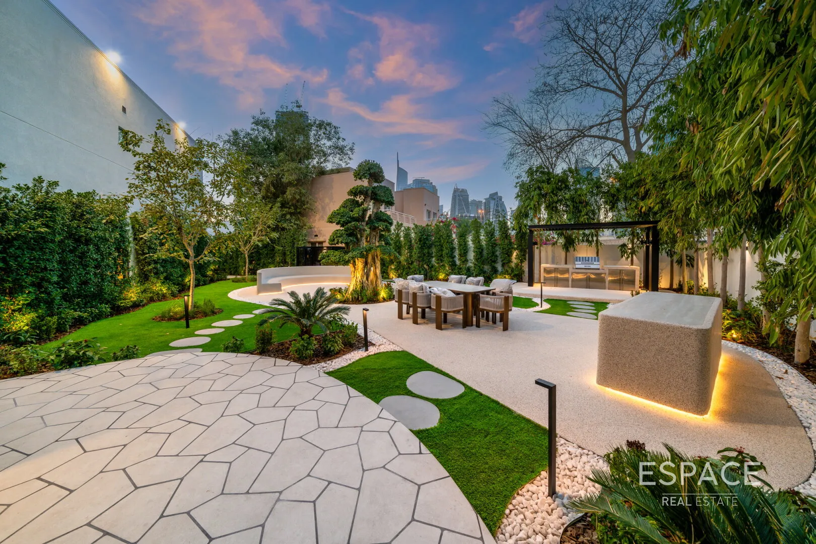 PropertiesGalleryCamera