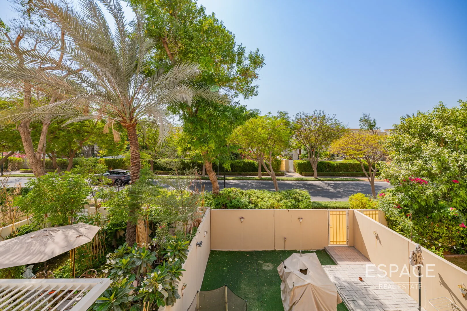 PropertiesGalleryCamera