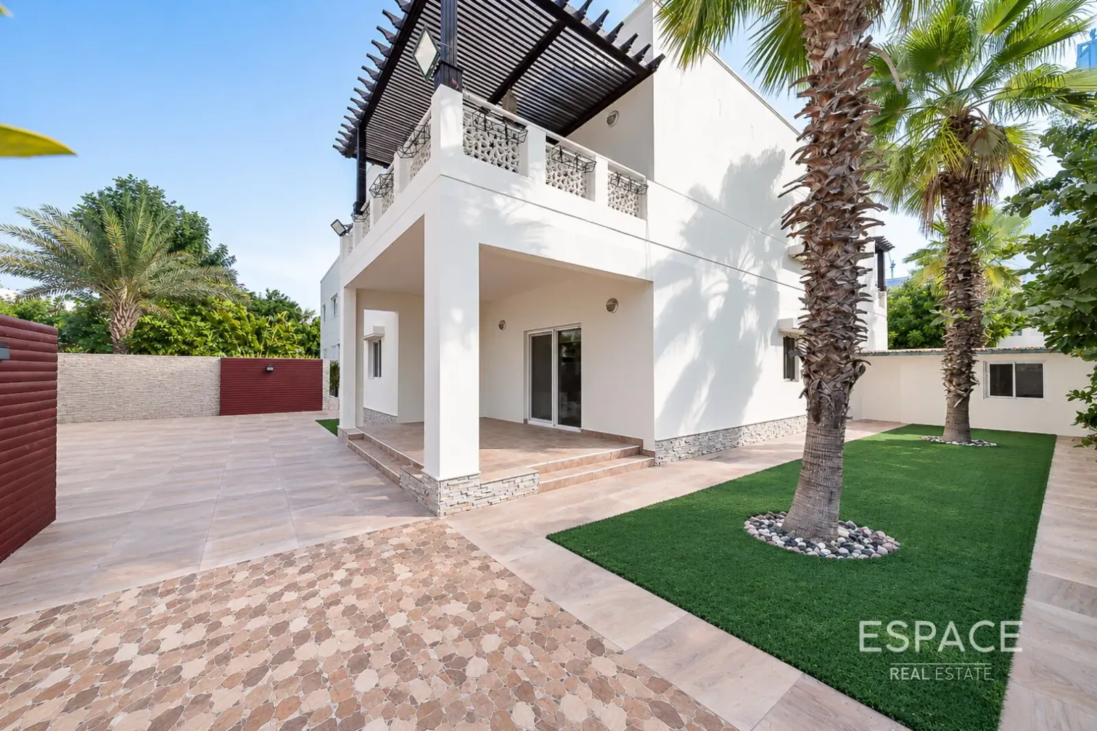 PropertiesGalleryCamera