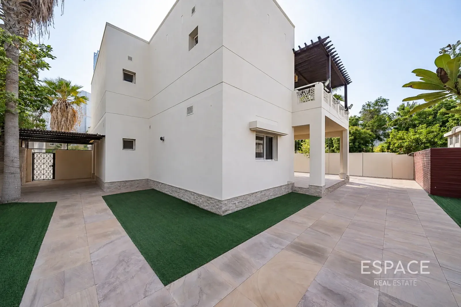 PropertiesGalleryCamera