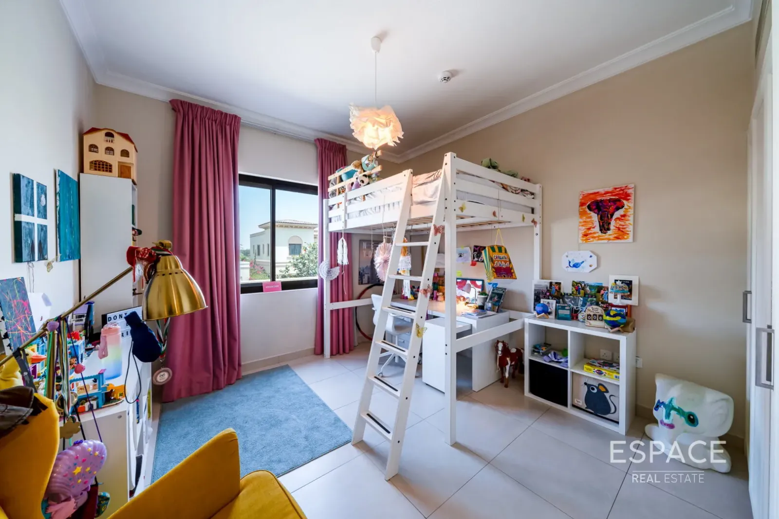 PropertiesGalleryCamera