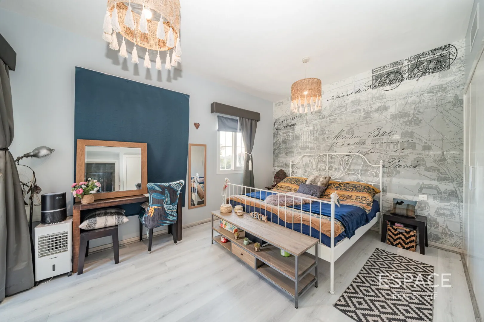 PropertiesGalleryCamera