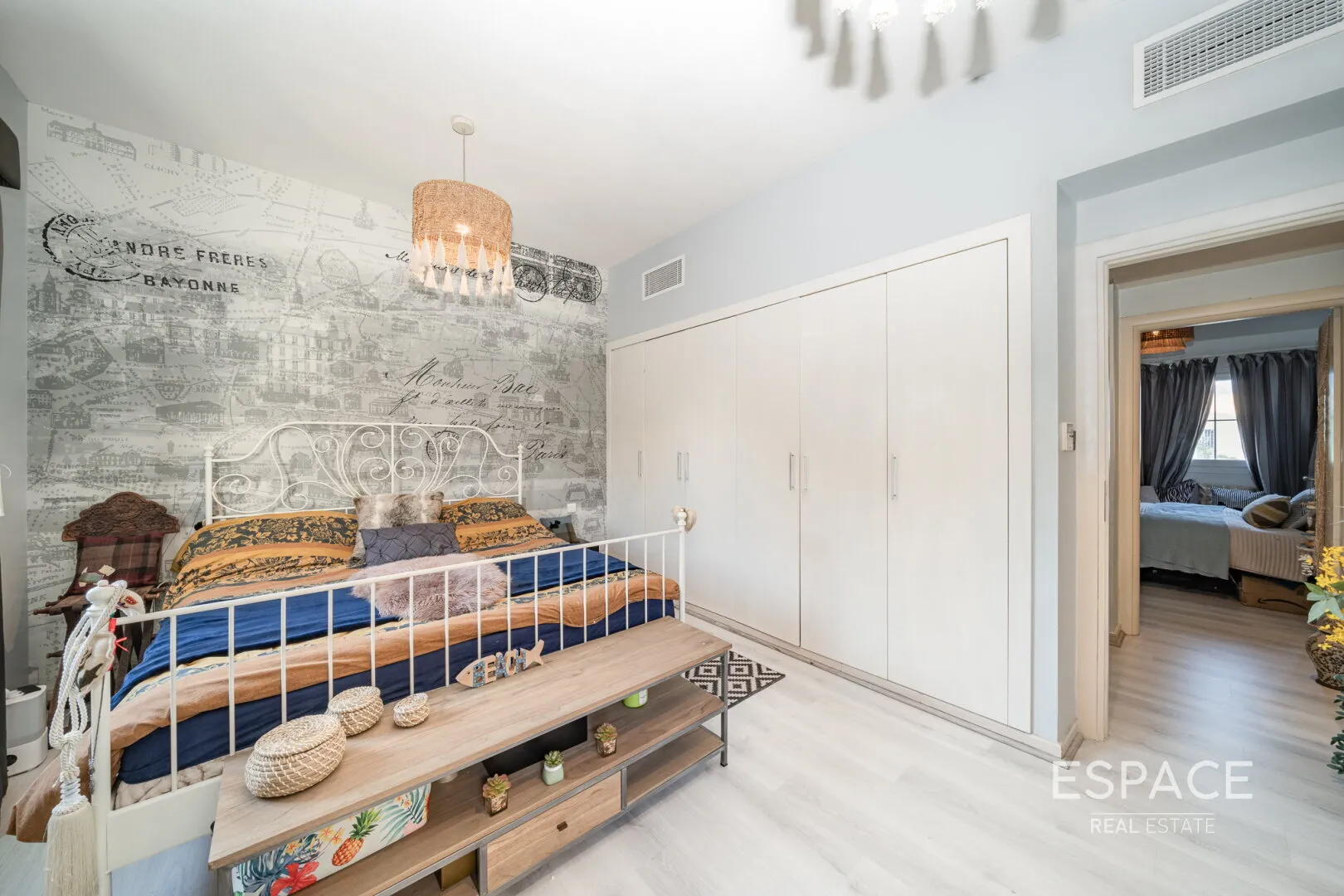 PropertiesGalleryCamera