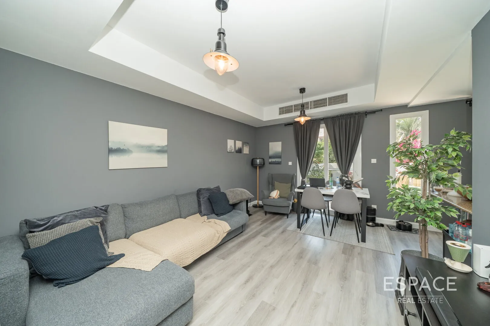 single static gallery