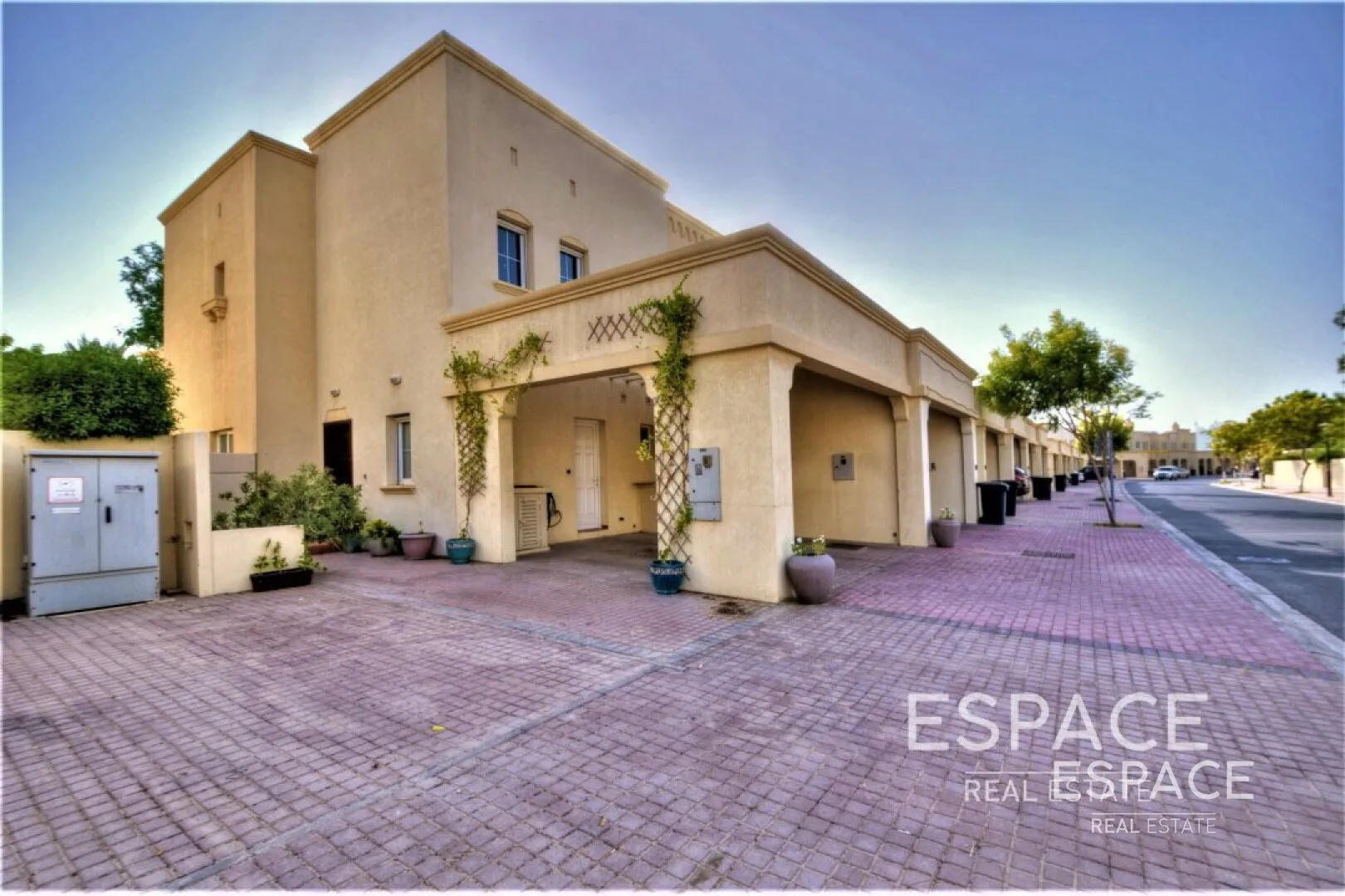 PropertiesGalleryCamera