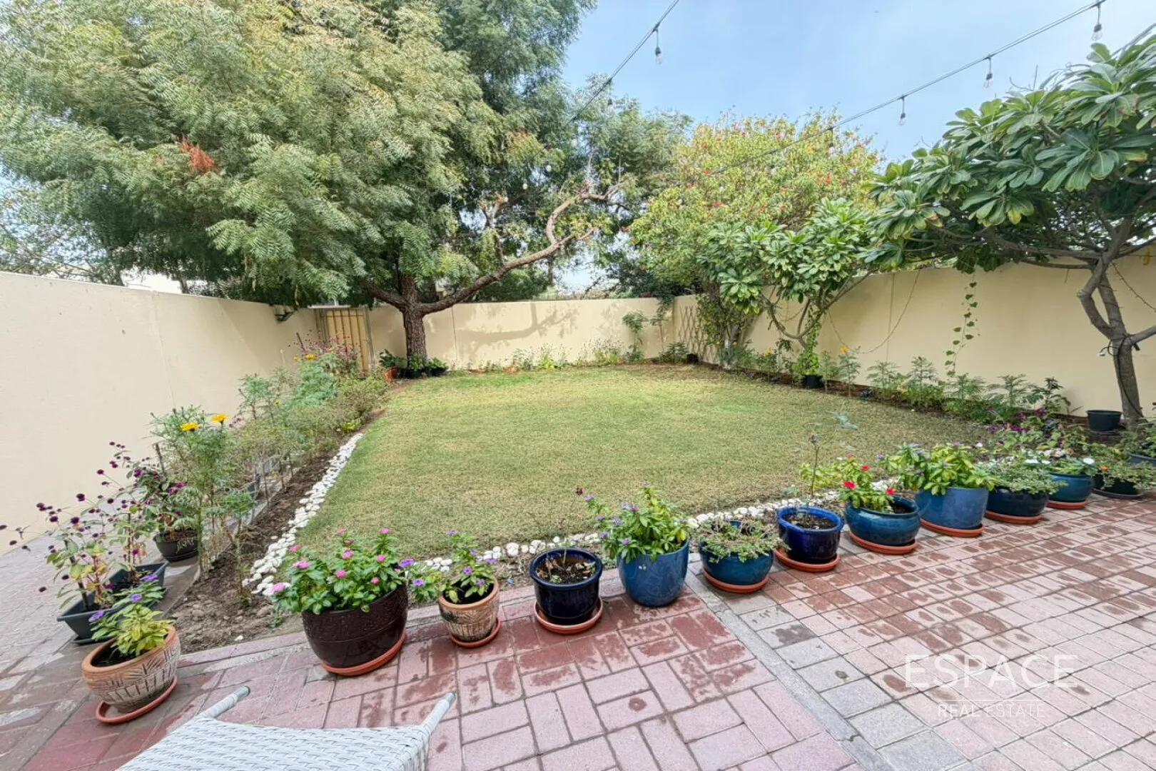 single static gallery