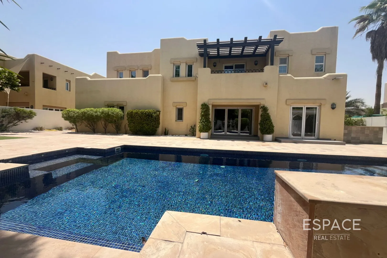PropertiesGalleryCamera