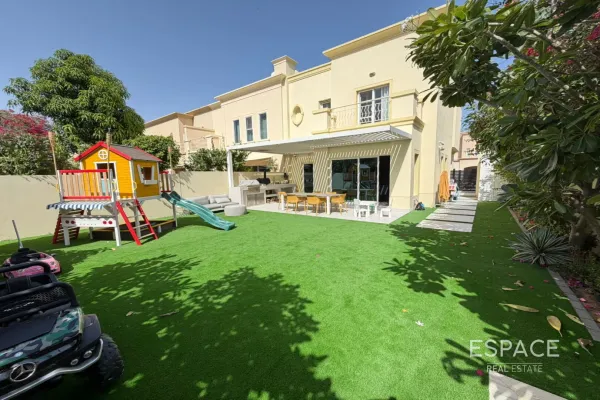 Springs 2, Springs, Dubai - Espace