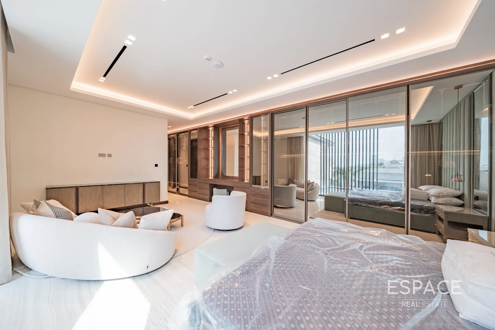 PropertiesGalleryCamera