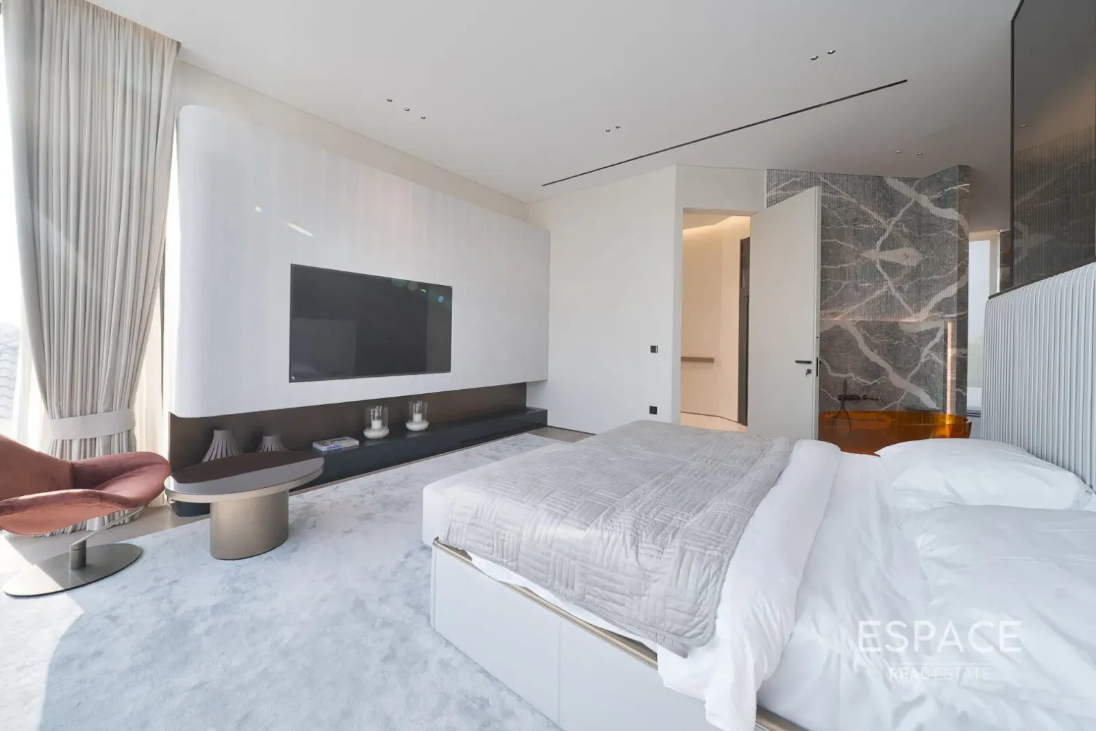 PropertiesGalleryCamera