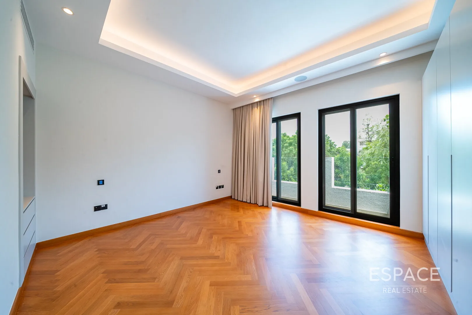 PropertiesGalleryCamera