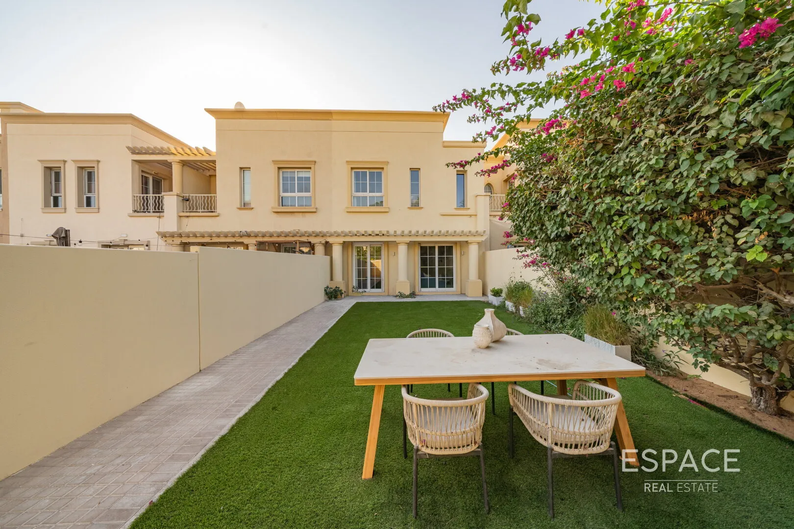 single static gallery