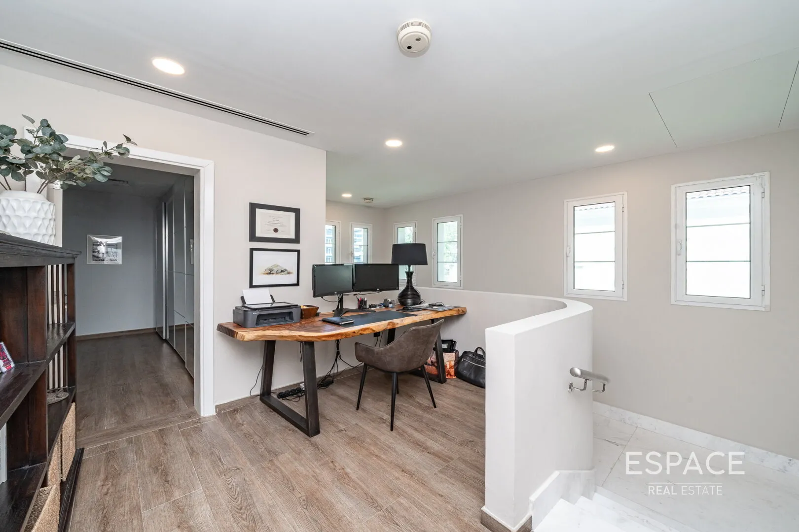 PropertiesGalleryCamera