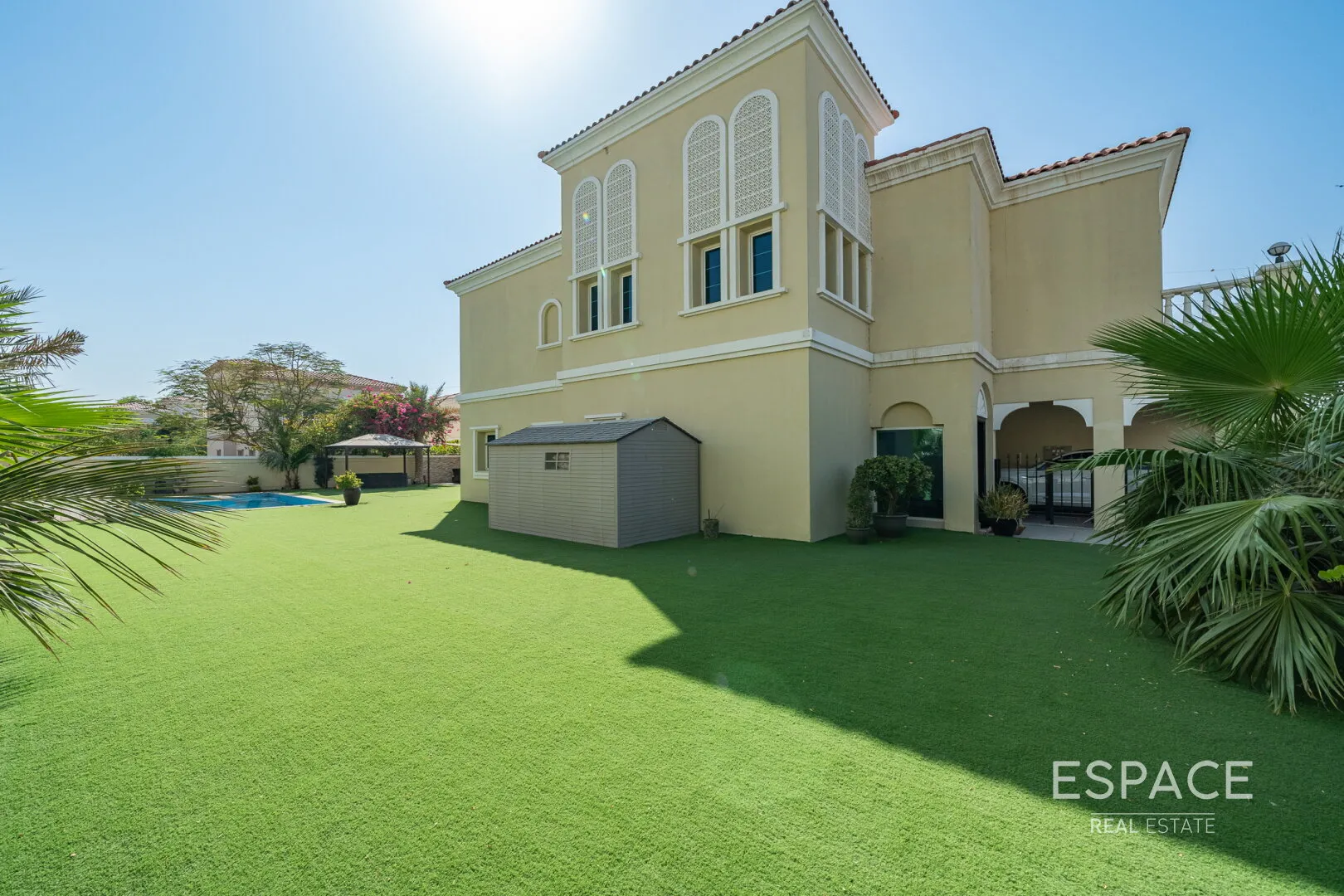 PropertiesGalleryCamera