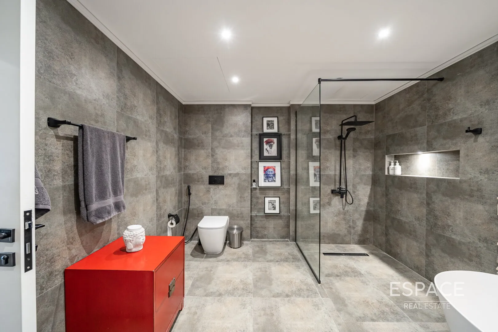 PropertiesGalleryCamera