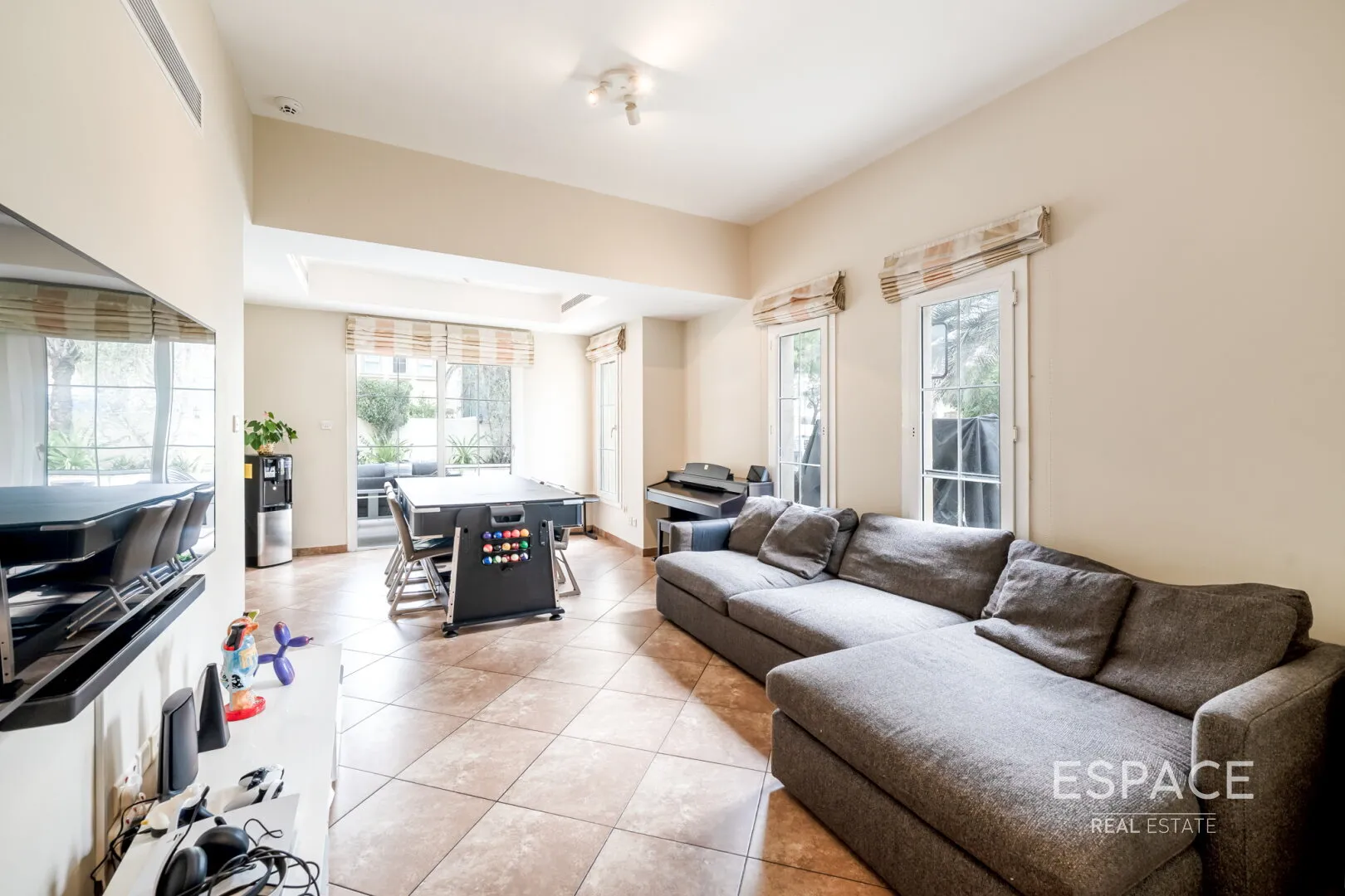 single static gallery