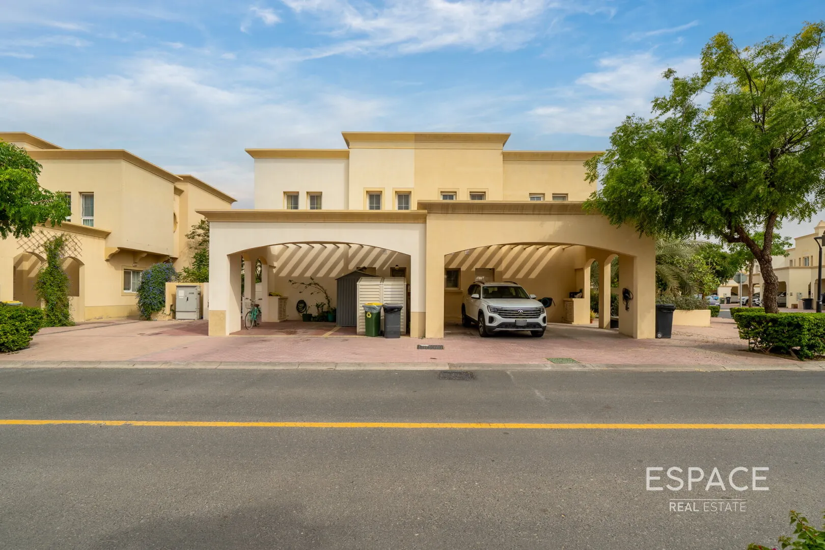 PropertiesGalleryCamera