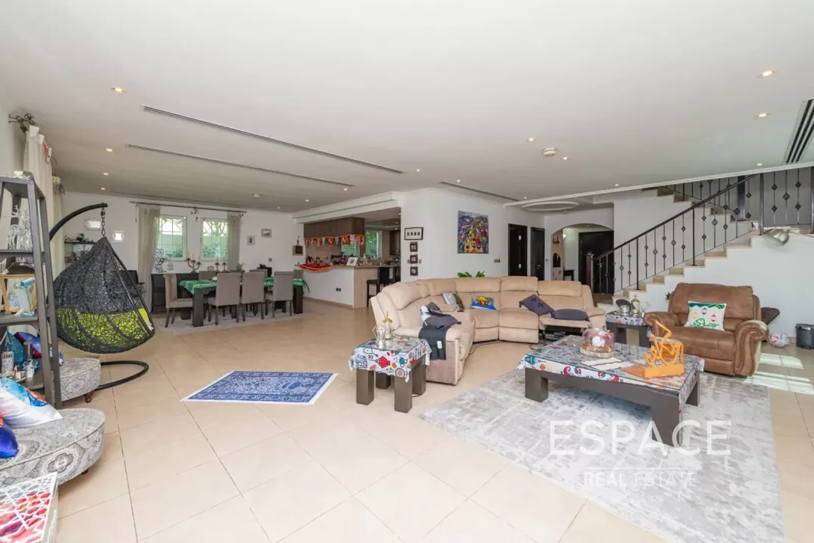 PropertiesGalleryCamera
