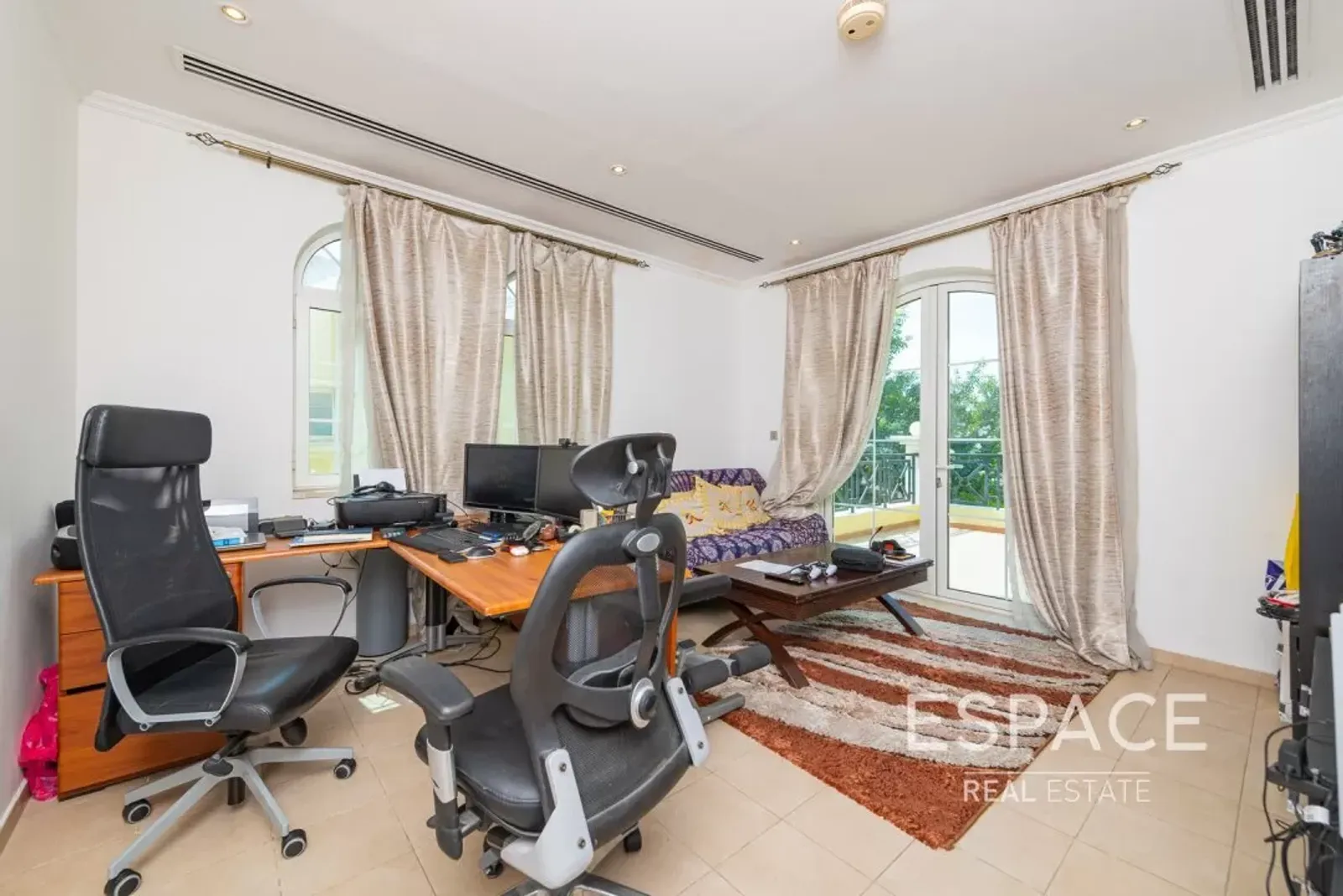 PropertiesGalleryCamera