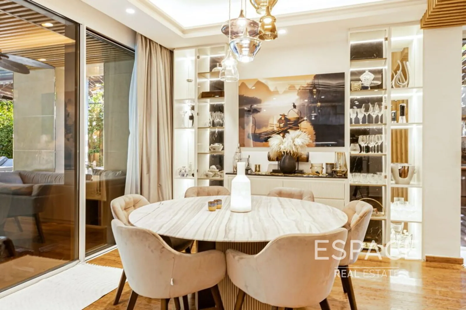 PropertiesGalleryCamera