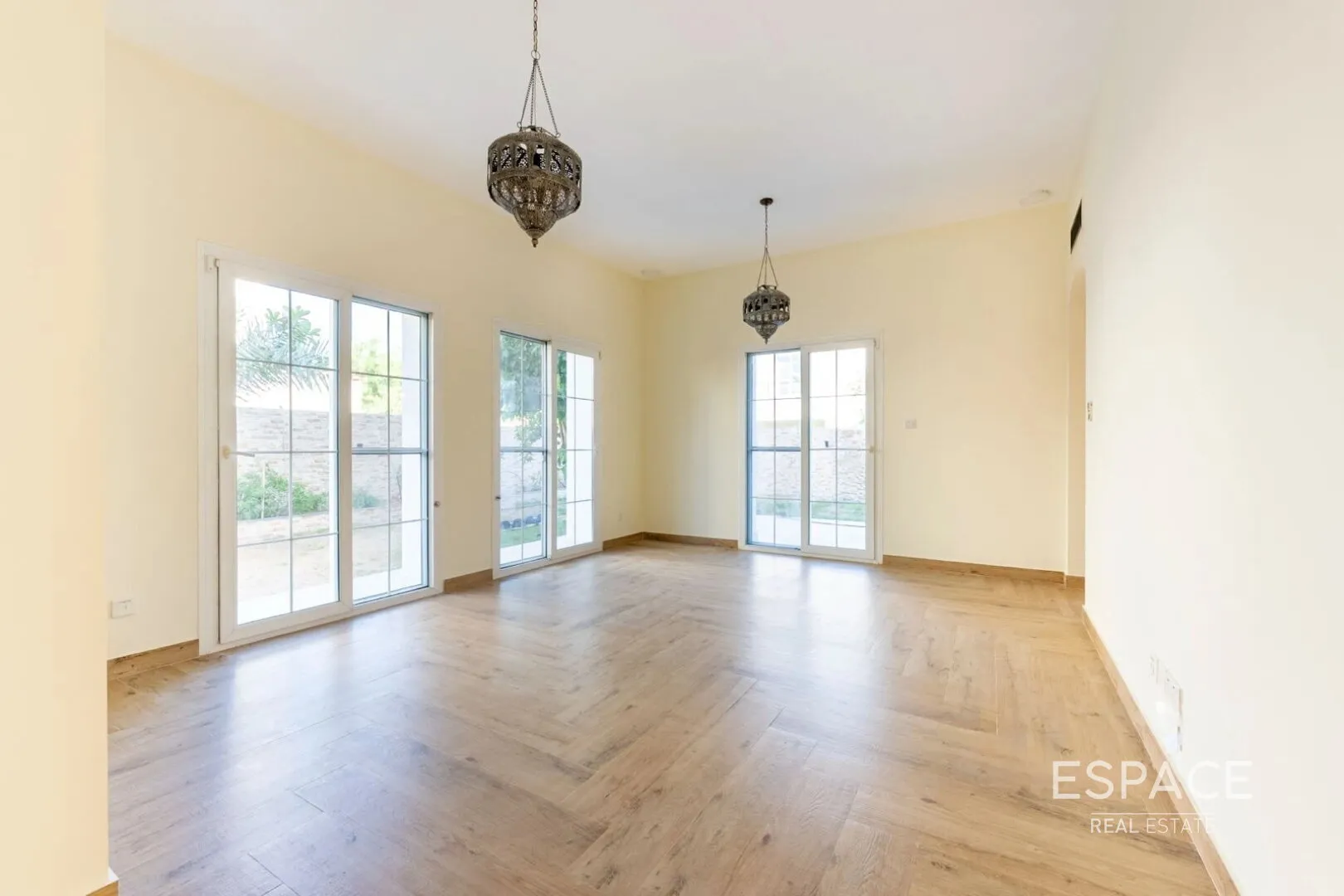 single static gallery