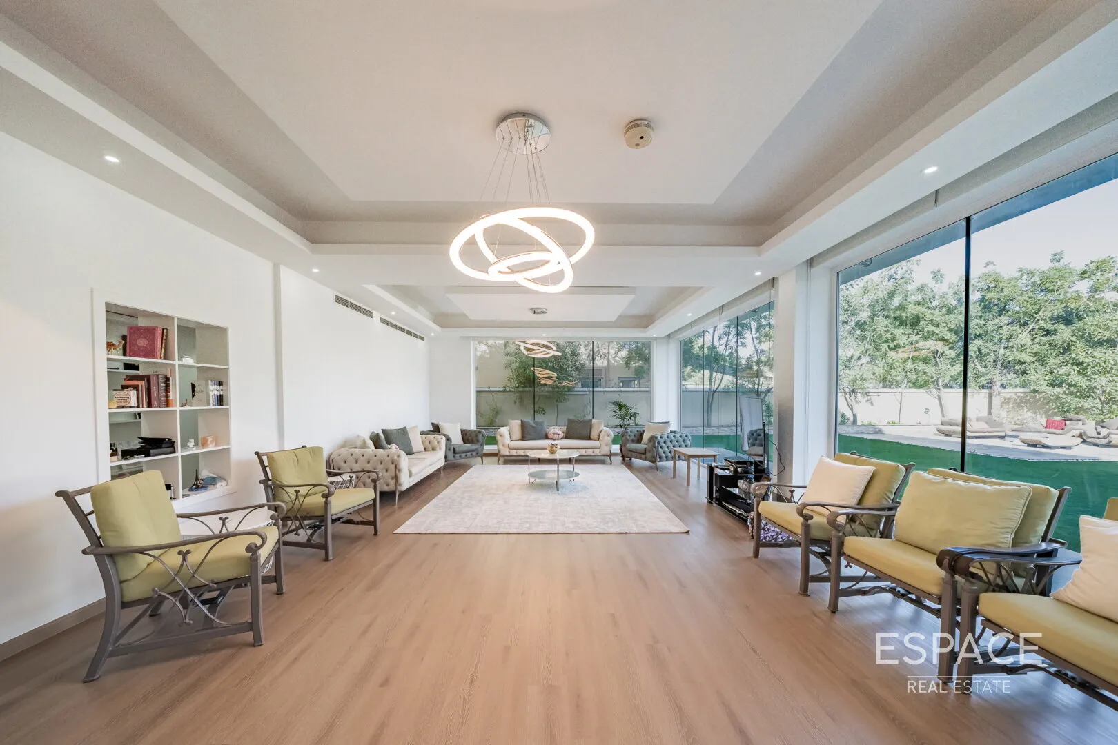 single static gallery