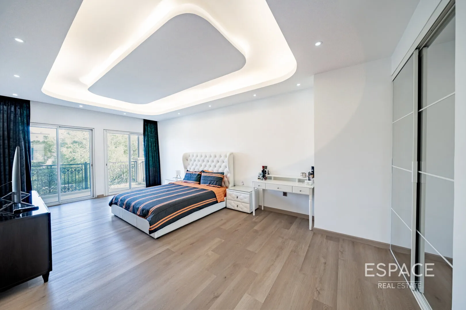 single static gallery