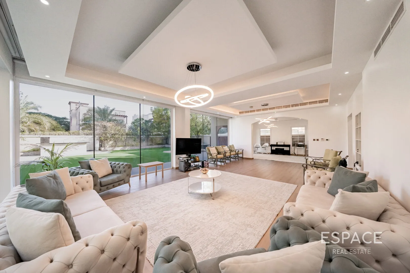 single static gallery