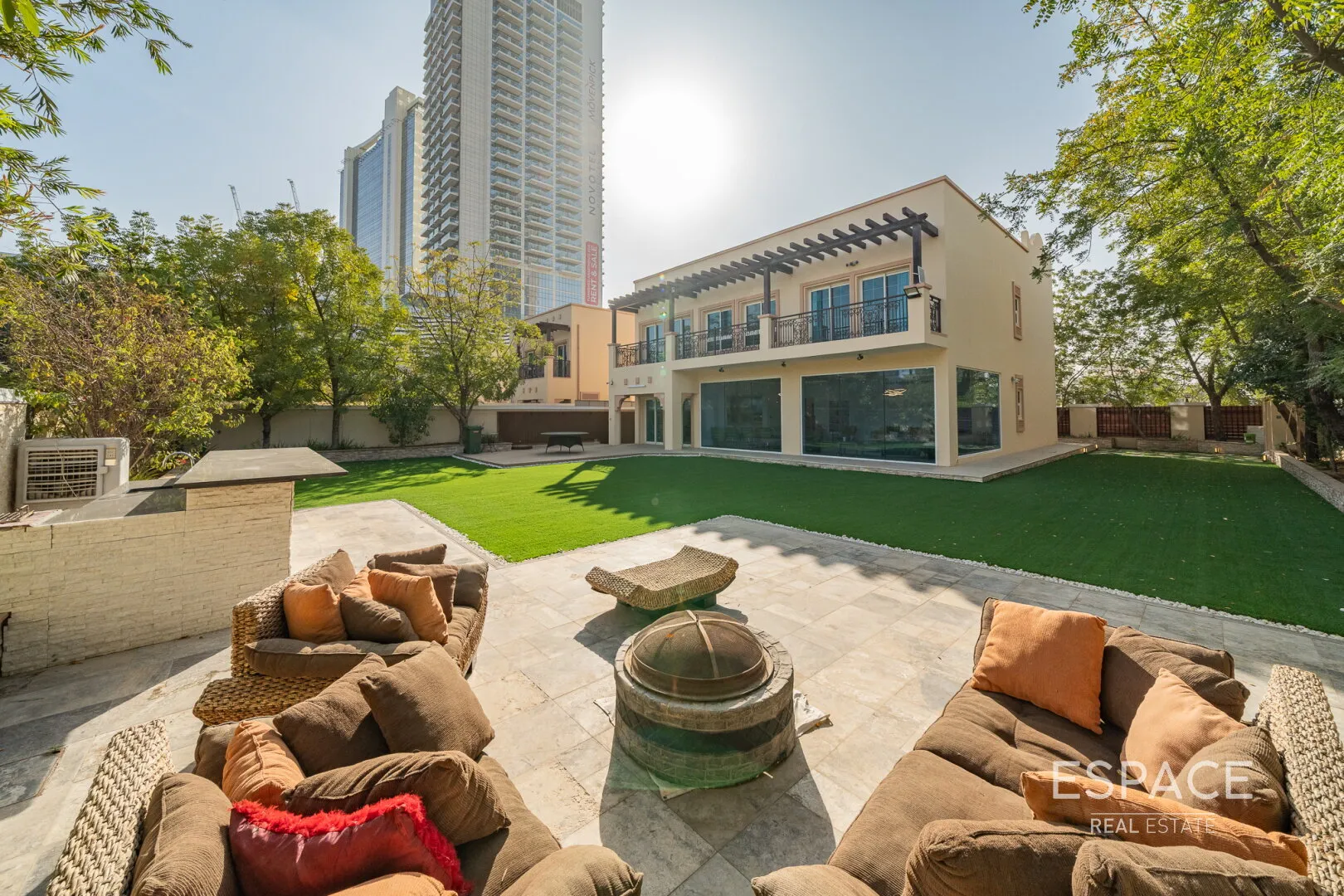 PropertiesGalleryCamera