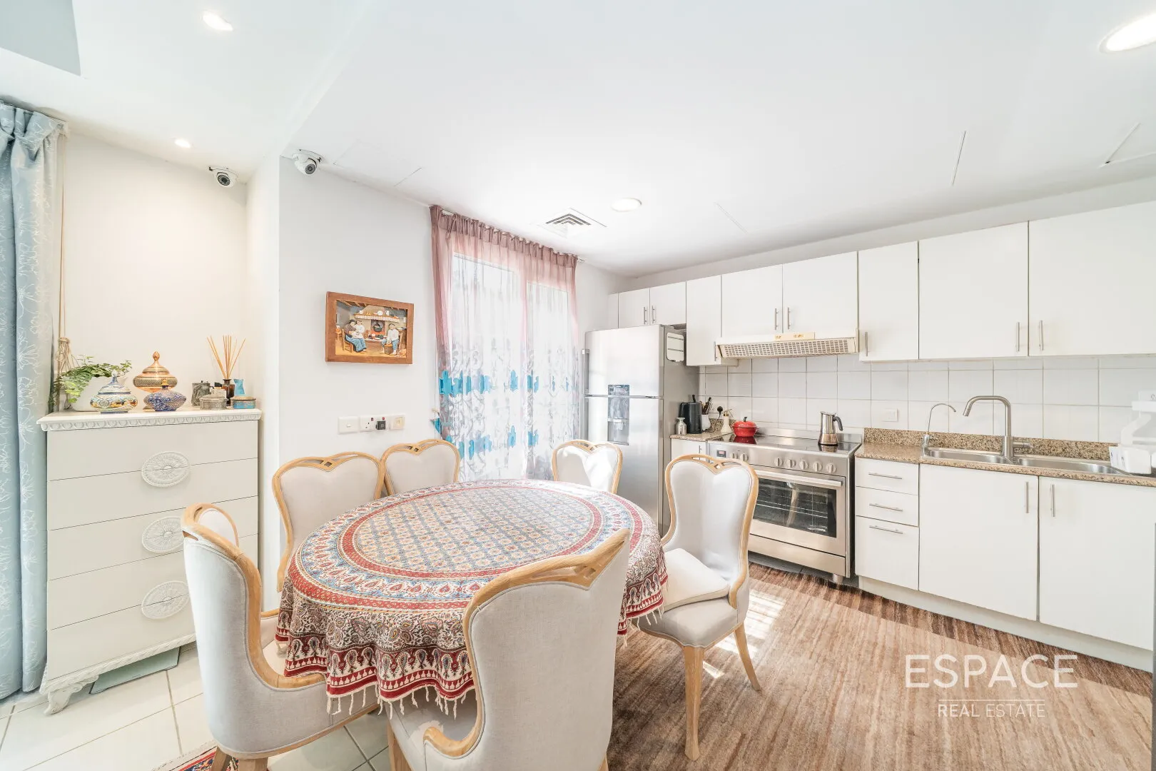 single static gallery