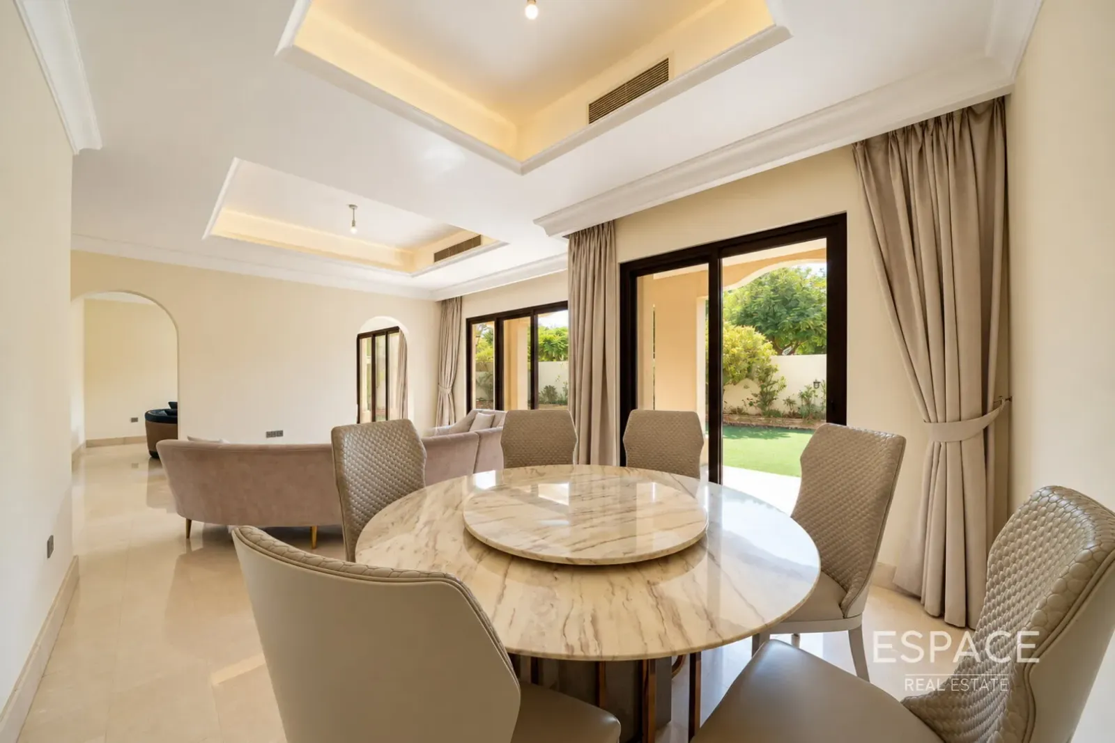 PropertiesGalleryCamera