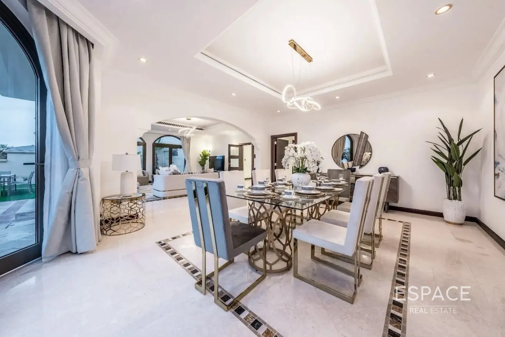 PropertiesGalleryCamera