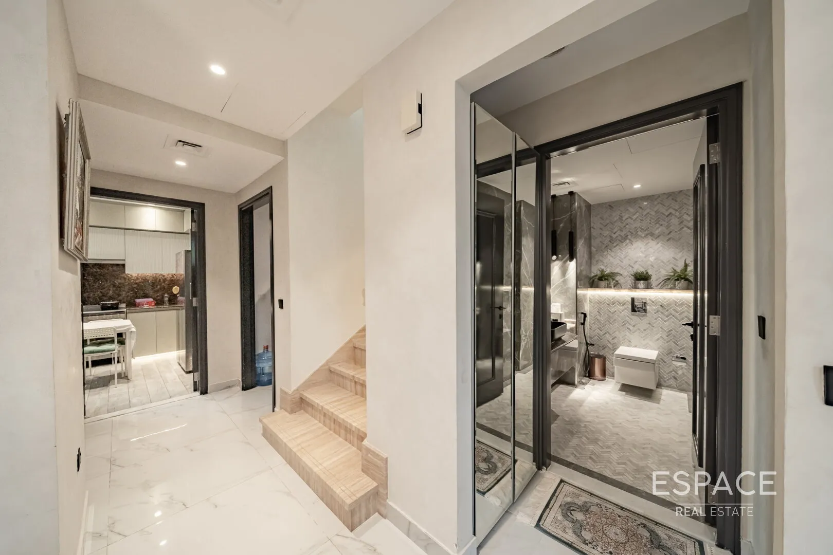 single static gallery