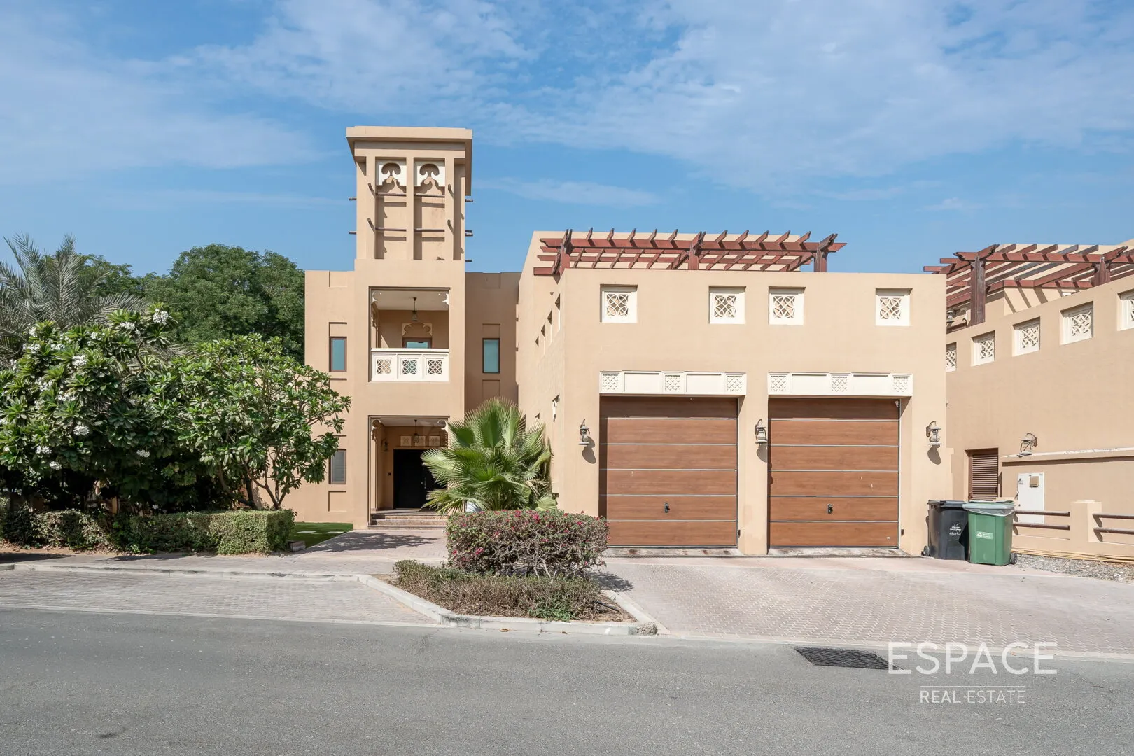 PropertiesGalleryCamera