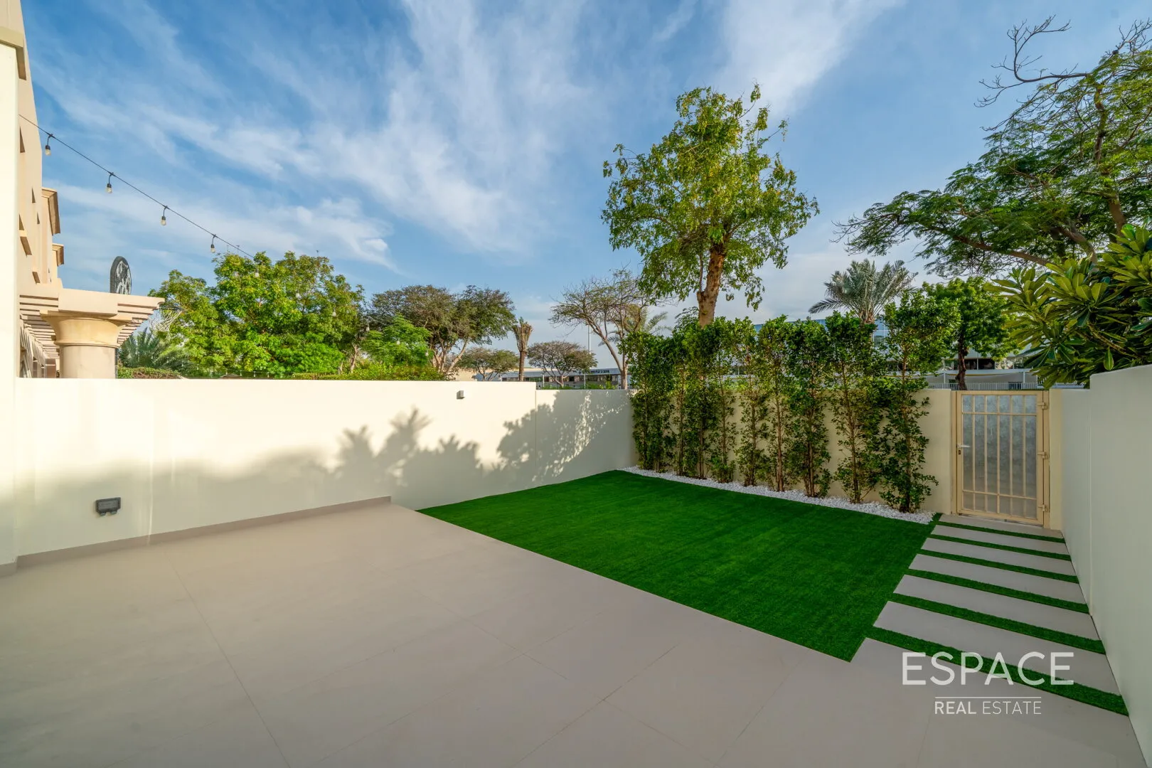 PropertiesGalleryCamera