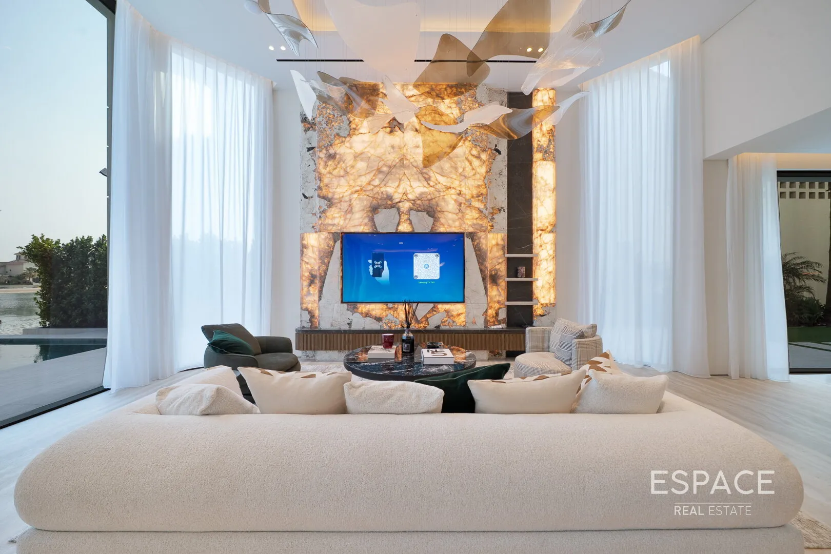 PropertiesGalleryCamera