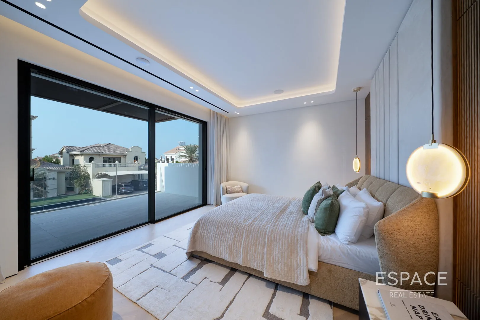 PropertiesGalleryCamera