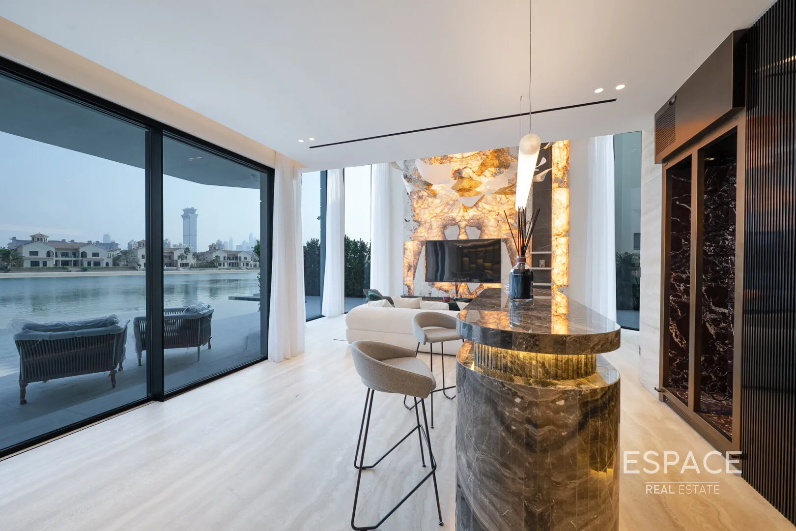 PropertiesGalleryCamera